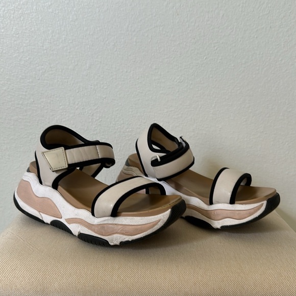 ALDO | Comfy Sporty Sandals - Picture 3 of 5